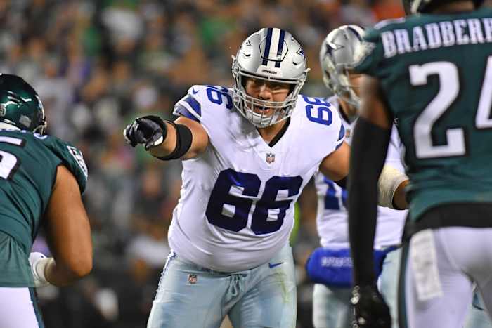 Buffalo Bills guard Connor McGovern making an adjustment to his protection as a member of the Dallas Cowboys.